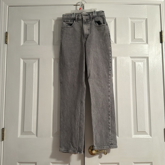 Abercrombie & Fitch Curve Love Ultra High Rise 90s Straight
Jean - Picture 1 of 6